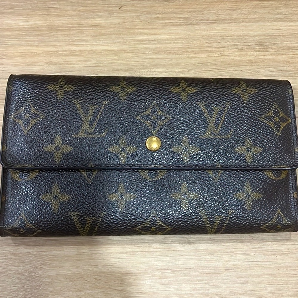 Trifold Monogram Wallet LV